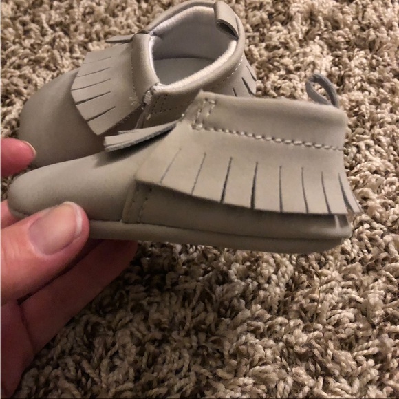Baby moccasin booties - Picture 2 of 6